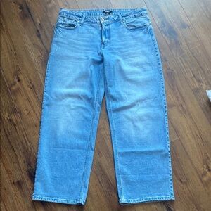Edgely Wide Leg Light Wash Jeans